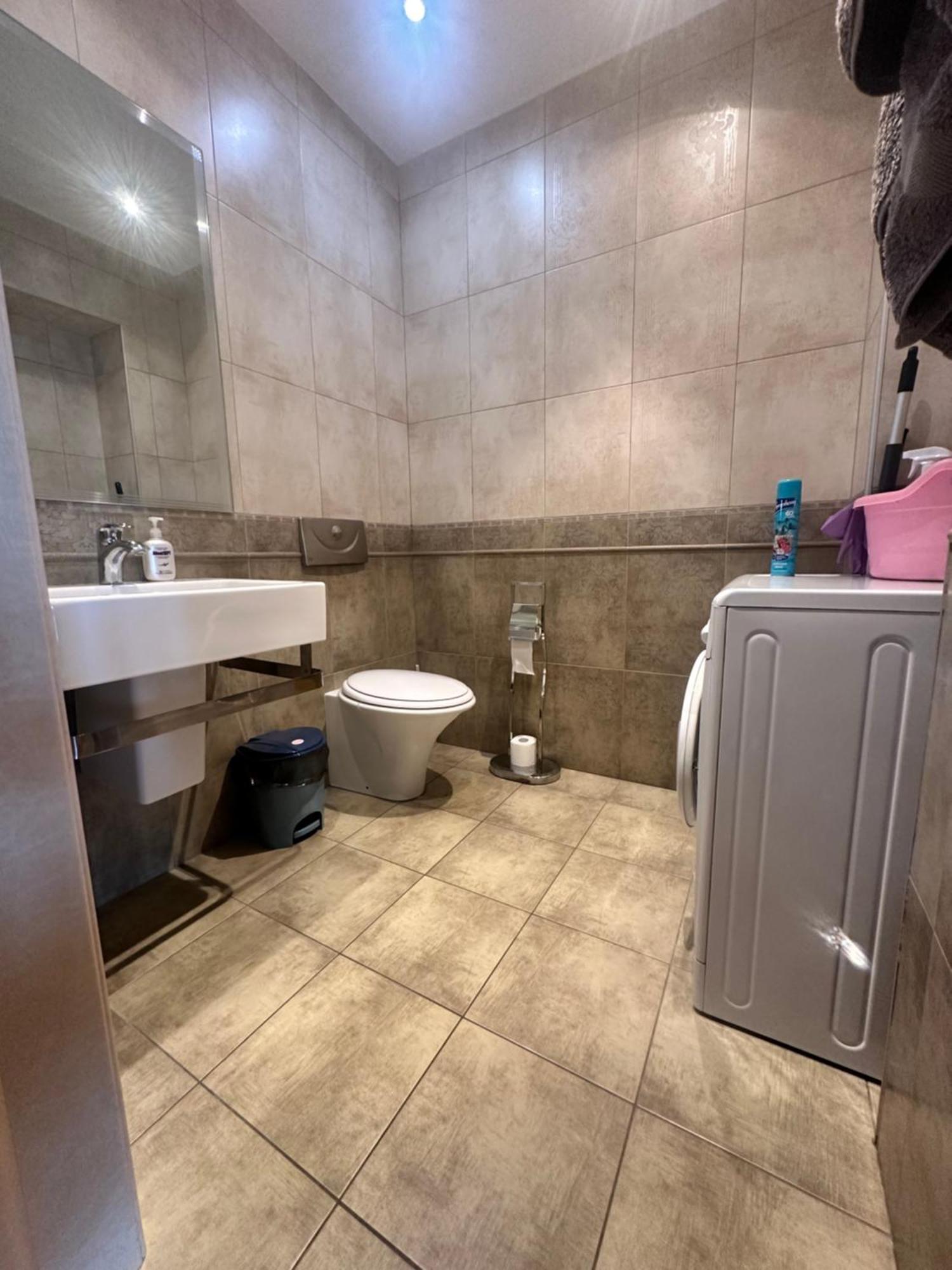 Whitefort Apartment Almaty Esterno foto