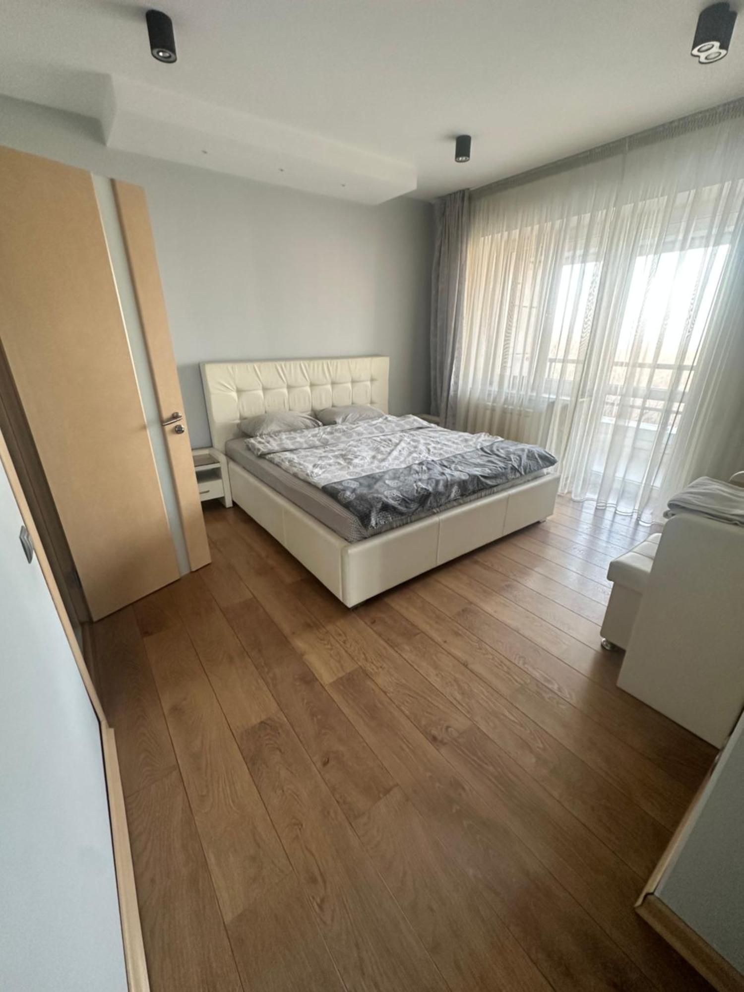 Whitefort Apartment Almaty Esterno foto
